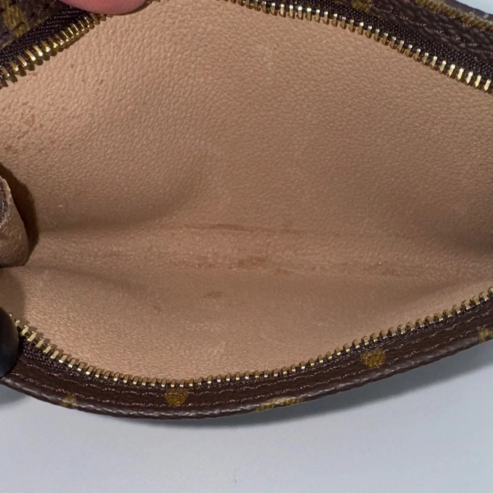 Louis Vuitton Monogram Pouch
